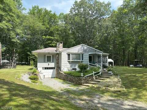 38 Mary Jones Rd, Hampton, NJ 07860