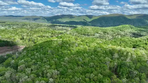 Stonehenge Pkwy, Lewisburg, WV 24901