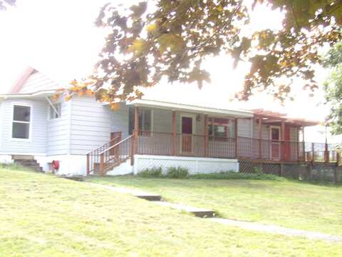 1445 Hominy Fls Rd, Quinwood, WV 25981