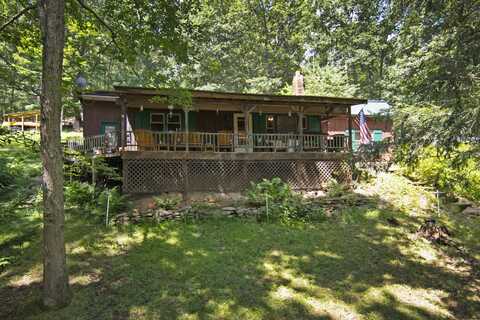 23 Standardbred St, Dunmore, WV 24934