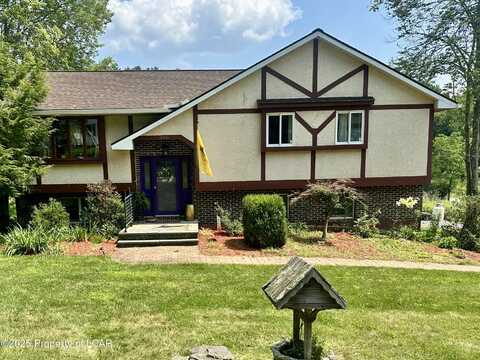 326 Overbrook Avenue, Dallas, PA 18612