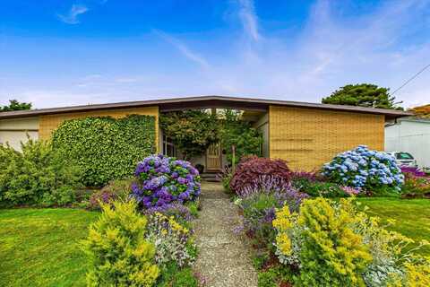 2271 Grace Avenue, McKinleyville, CA 95519
