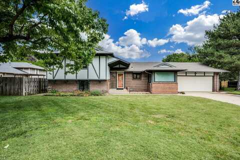 600 Columbia Dr, Hutchinson, KS 67502