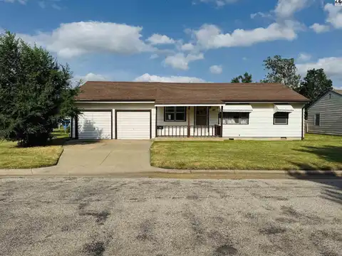 1516 Dixie St, Hutchinson, KS 67501