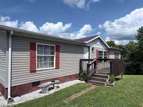 68 Highlawn Avenue, Milton, WV 25541