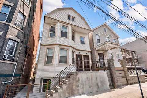 84 NEPTUNE AVE, Greenville, NJ 07305