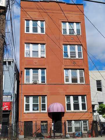 307 SUMMIT AVE, JC, Journal Square, NJ 07306