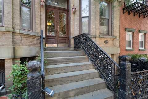 703 PARK AVE, Hoboken, NJ 07030