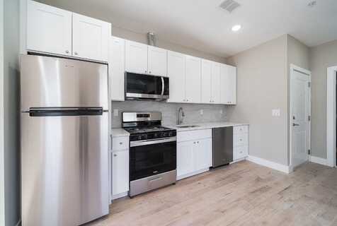 213 ACADEMY ST, JC, Journal Square, NJ 07305