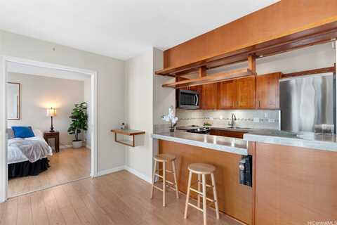 1925 Kalakaua Avenue, Honolulu, HI 96815