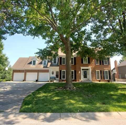 2905 SW 11th Street, Lees Summit, MO 64081