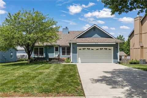8112 Lichtenauer Drive, Lenexa, KS 66219