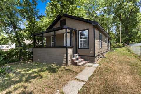 6943 S Benton Avenue, Kansas City, MO 64132