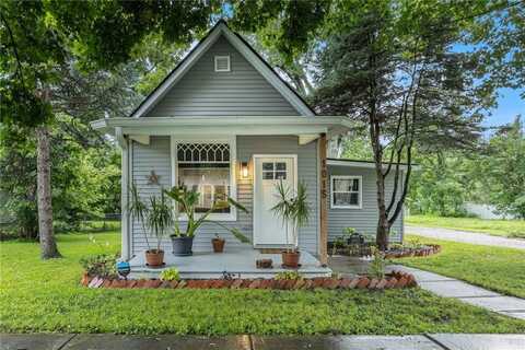 1015 Osage Street, Leavenworth, KS 66048