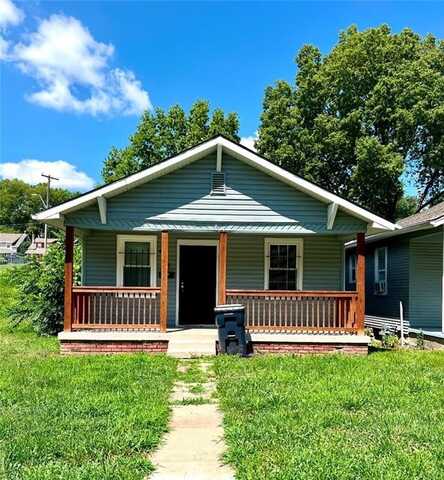 4144 FLORA Avenue, Kansas City, MO 64110