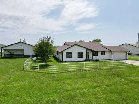 4421 NW 94th Road, Topeka, KS 66618
