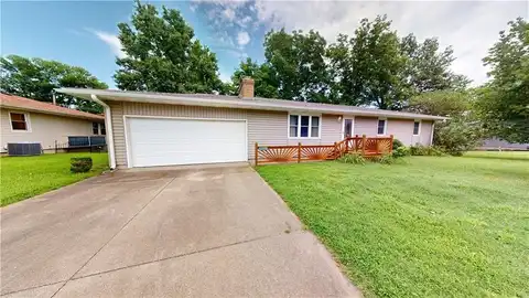 1212 N Olive Street, Nevada, MO 64772