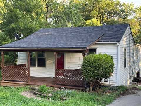 11321 E 10th Street S, Independence, MO 64054