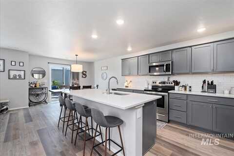 1498 W Cub River Dr, Meridian, ID 83642