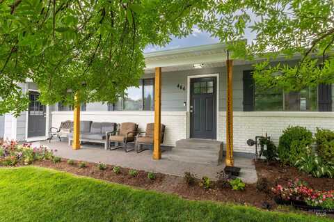 466 Carriage Ln, Twin Falls, ID 83301
