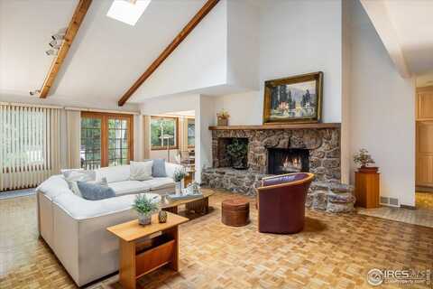 4936 Clubhouse Cir, Boulder, CO 80301