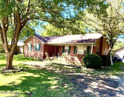 209 E Ridge Street, Rose Hill, NC 28458