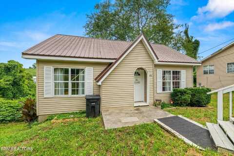 212 S Jackson Street, Athens, TN 37303
