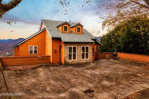 1409 Arbon Drive, Gatlinburg, TN 37738