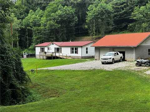 39 Fox Chase Road, Alum Creek, WV 25003