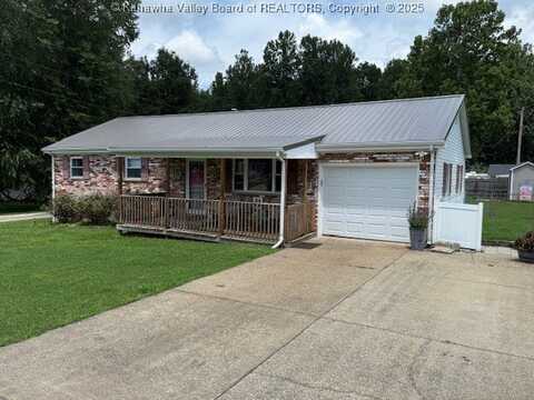 215 Ivywood Street, Eleanor, WV 25070