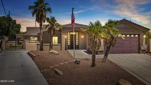 960 Huntington Pl, Lake Havasu City, AZ 86403