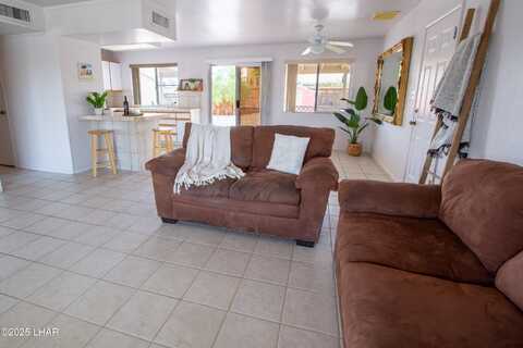 825 Manor Dr, Lake Havasu City, AZ 86403
