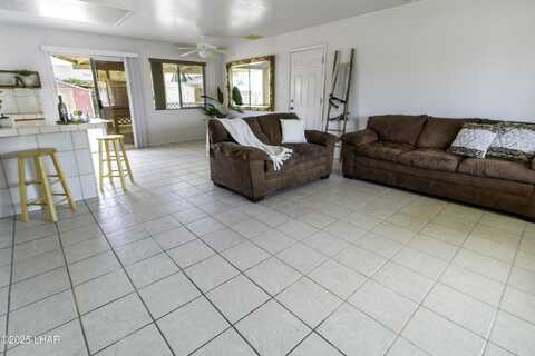 825 Manor Dr, Lake Havasu City, AZ 86403