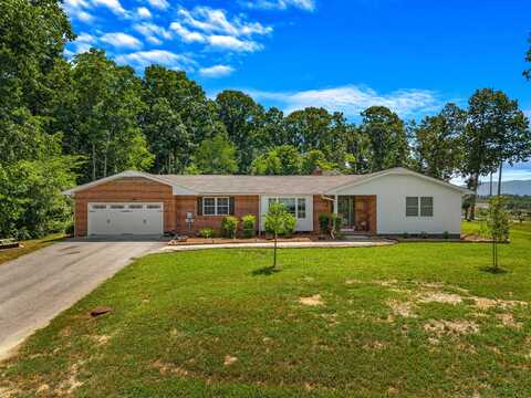 389 Economy Circle, Dandridge, TN 37725
