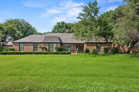 207 Yucca Terrace, Plainview, TX 79072
