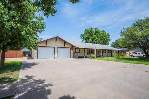 1112 8th Street, Olton, TX 79064