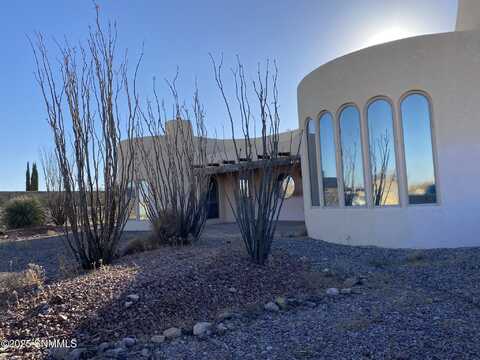 6950 Raasaf Drive, Las Cruces, NM 88005
