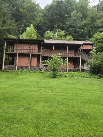 2020 Dryhill Road, Hyden, KY 41749