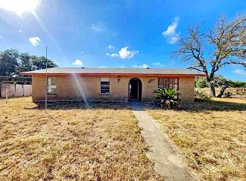 Karen, POTEET, TX 78065