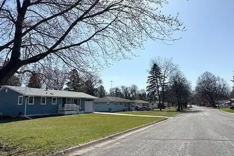 Center, DELAVAN, WI 53115