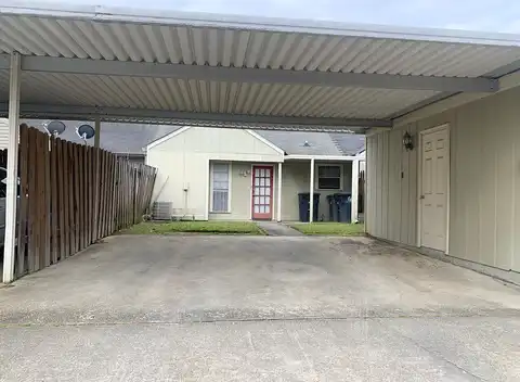Red Oak, BATON ROUGE, LA 70815