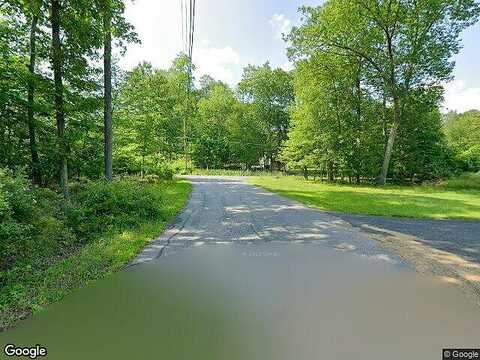 Beech Pl, TANNERSVILLE, PA 18372