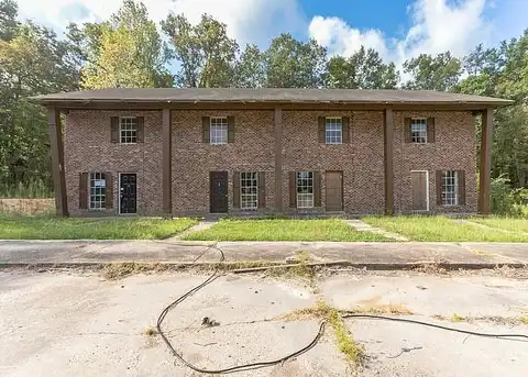 Plantation Pl Dr Bld, Hattiesburg, MS 39401