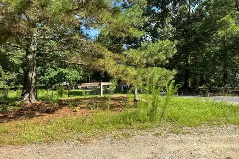 Dorilee, EAGLE SPRINGS, NC 27242