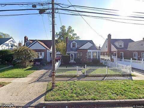 Windsor, HEMPSTEAD, NY 11550