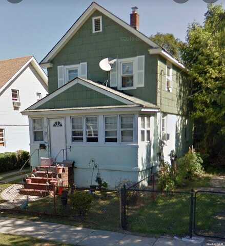 Seaman Avenue, Hempstead, NY 11550
