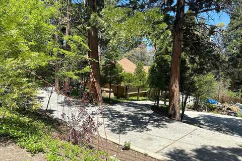 Fairway, LAKE ARROWHEAD, CA 92352
