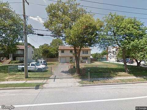 Manatuck, BAY SHORE, NY 11706