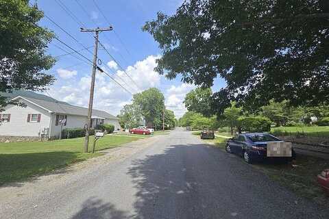 Boyd, BUCHANAN, VA 24066