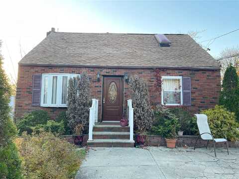 Thompson, BAY SHORE, NY 11706